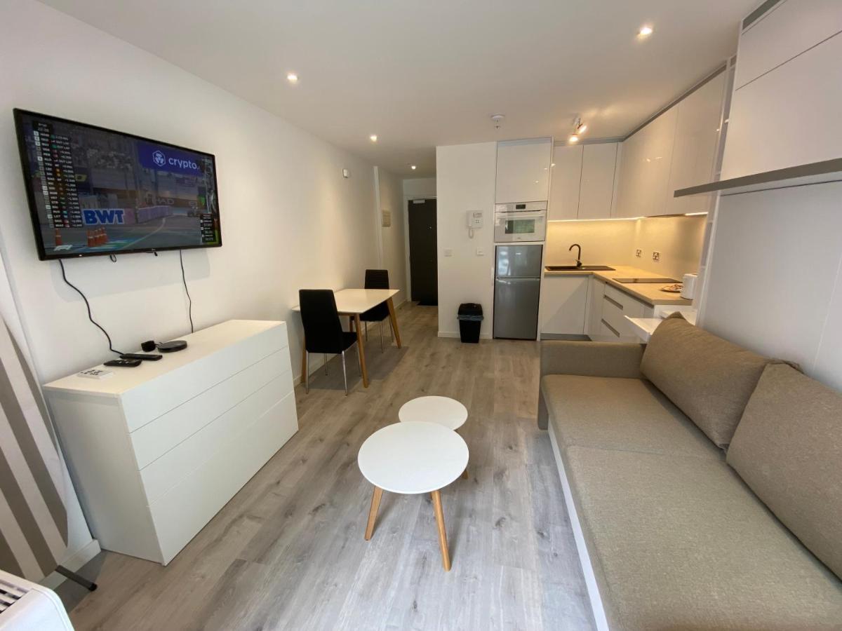 גיברלטר Modern Studio Apartment At The Hub מראה חיצוני תמונה