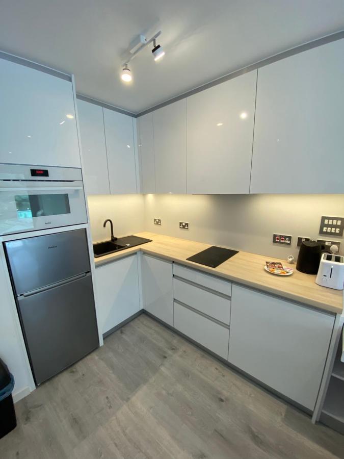 גיברלטר Modern Studio Apartment At The Hub מראה חיצוני תמונה
